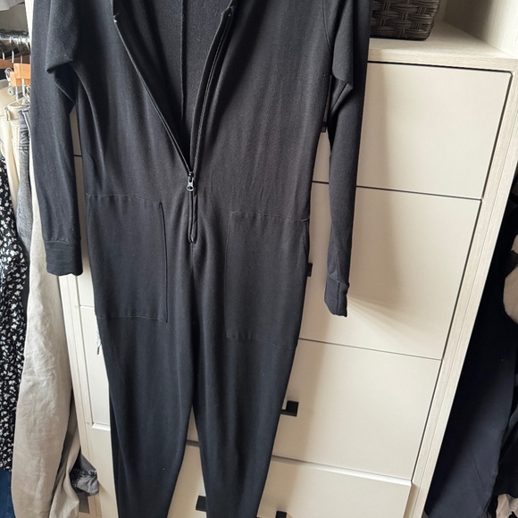 SMASH &TEES ROMPER - Picture 2 of 2